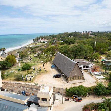 Beach Front Studio Apartment Nyali Beach Exterior foto
